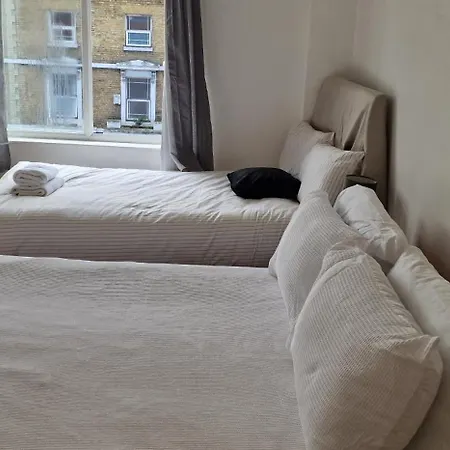 Urban Retreat Studio Camberwell Zone 2